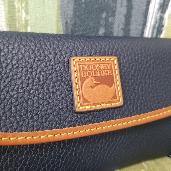 🎯DOONEY & BOURKE Pebbled Continental Clutch Wallet Midnight Blue Leather Duck - Picture 3 of 10